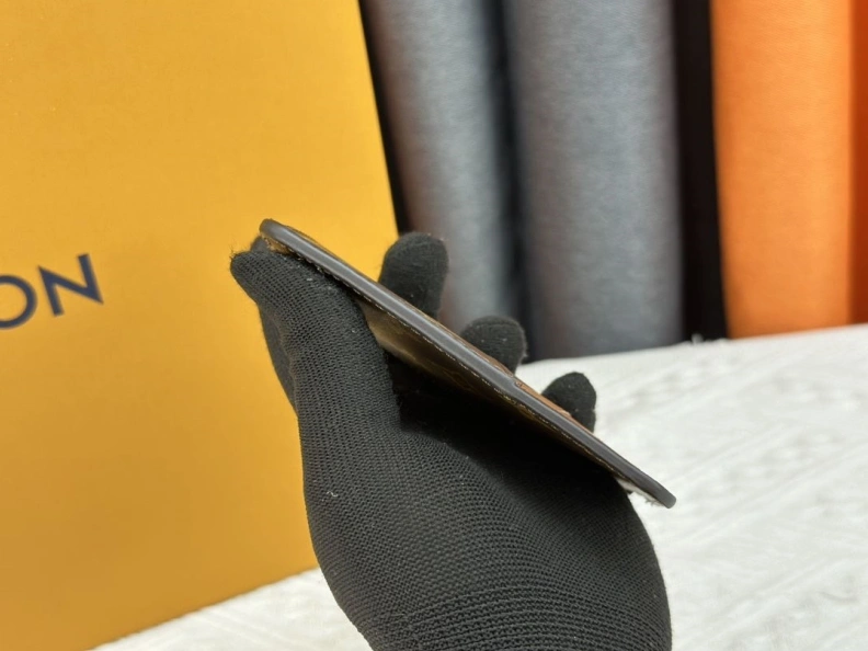 Efficient LX Wallets 23946
