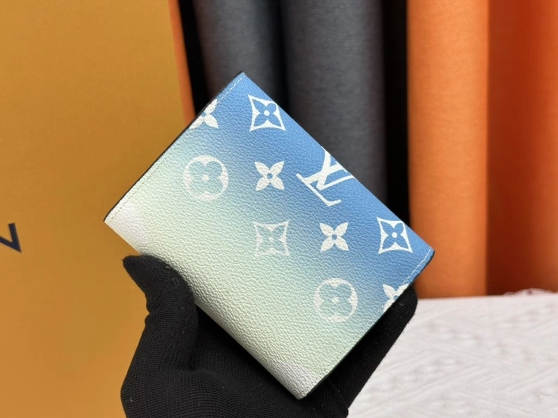 Trendy LX Wallets 23938