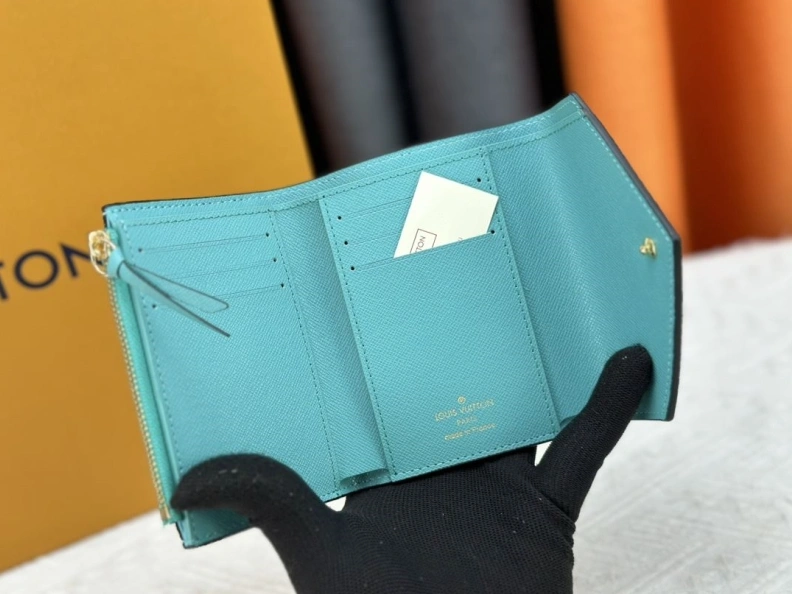 Trendy LX Wallets 23938