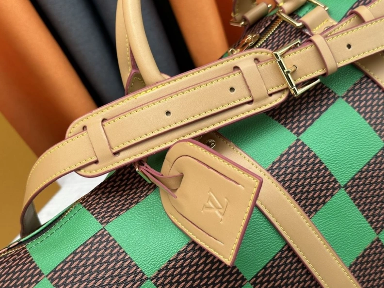 Trendsetting LX Travel Bags 24129