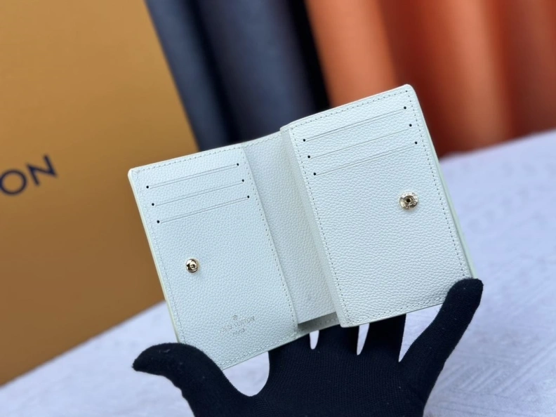 Comfortable LX Wallets 23924
