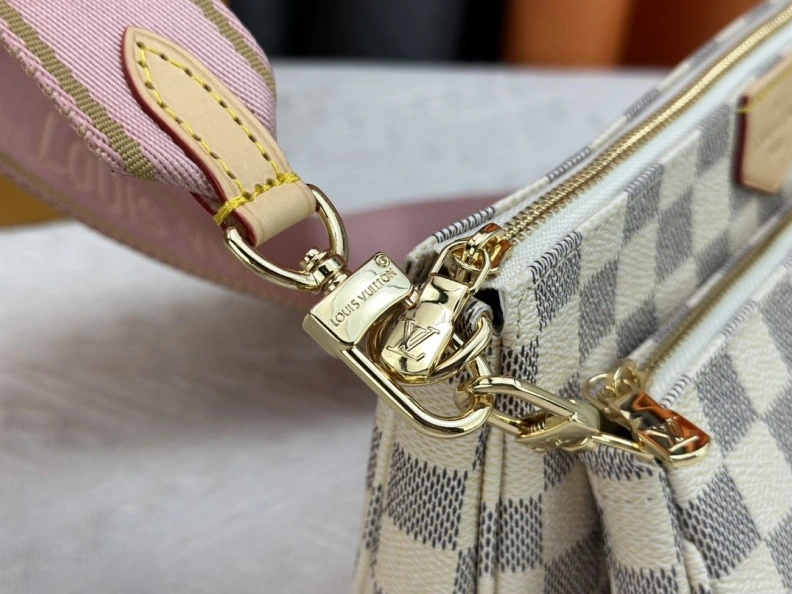 LX Satchel bags Bold 24493