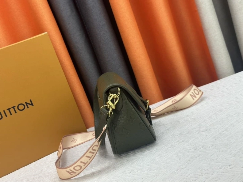 Refined LX Satchel bags 24483