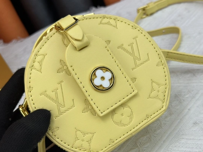 LX Round Bags Functional 24575