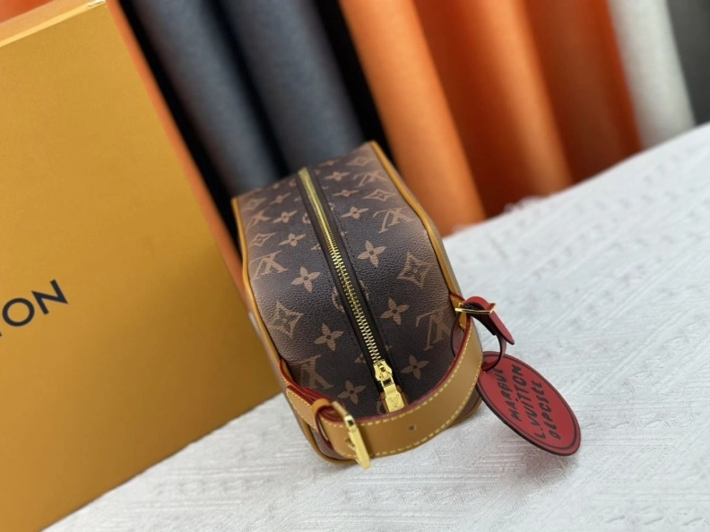 Trendsetting LX Cosmetic Bags 24585