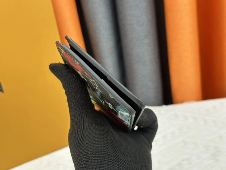 Sophisticated LX Wallets 23922