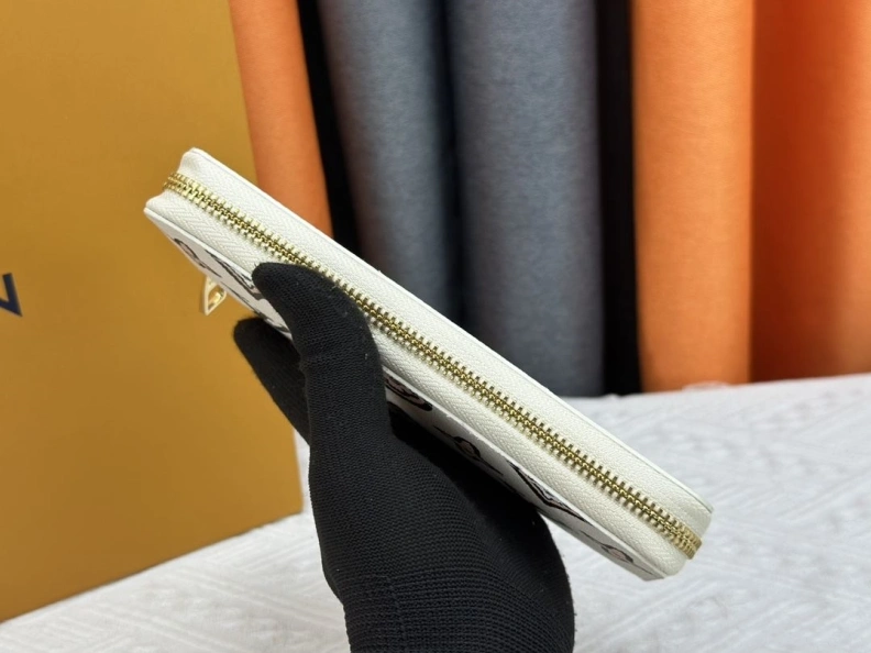 Unique LX Wallets 23909