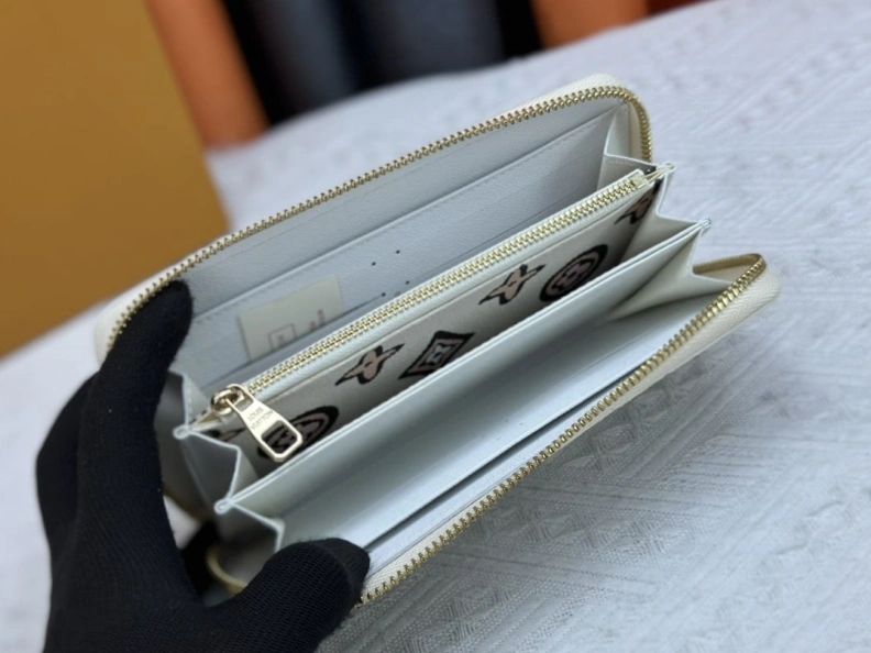 Unique LX Wallets 23909