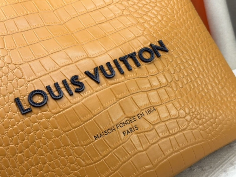 Versatile LX Shopping Bags 24350