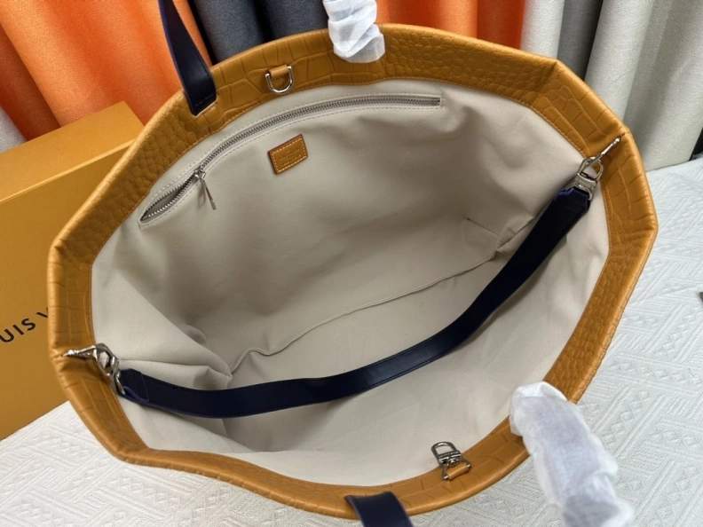 Versatile LX Shopping Bags 24350