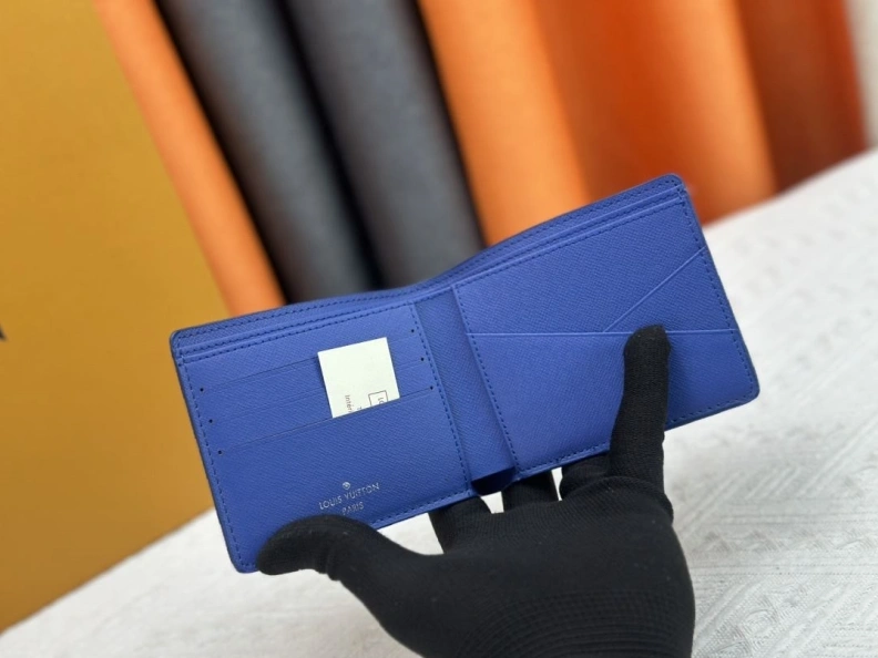 Comfortable LX Wallets 23884