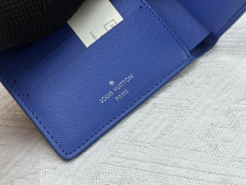 Comfortable LX Wallets 23884