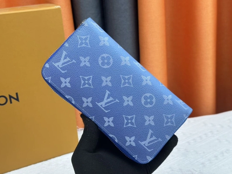 LX Wallets Practical 23894