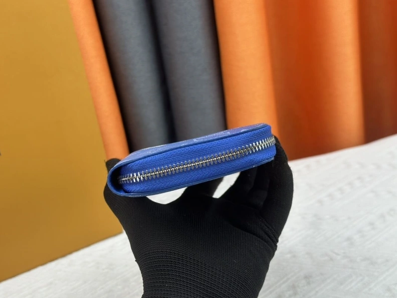 LX Wallets Practical 23894