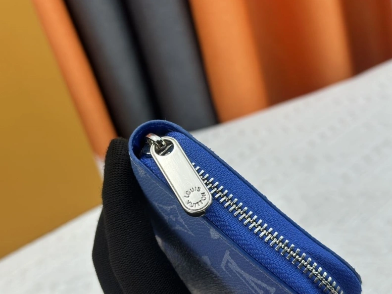 LX Wallets Practical 23894