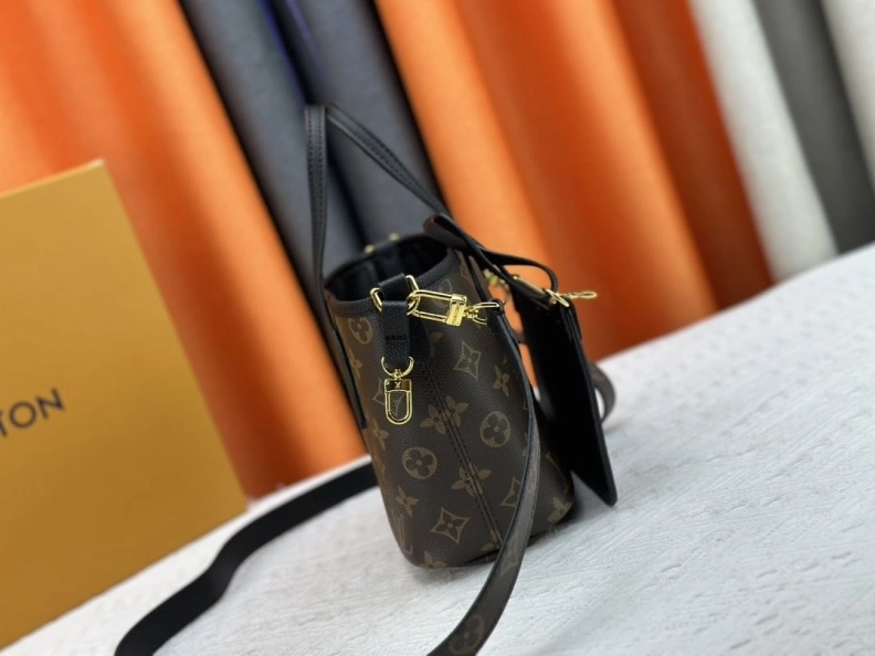 WellDesigned LX Shopping Bags 24302