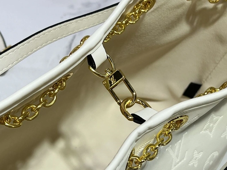 WellDesigned LX Top Handle Bags 24171