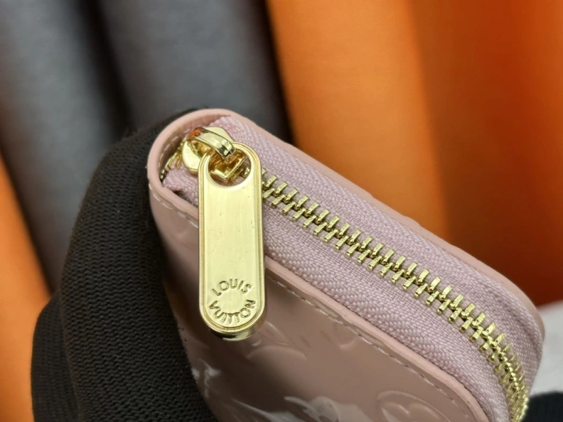 Modern LX Wallets 23888