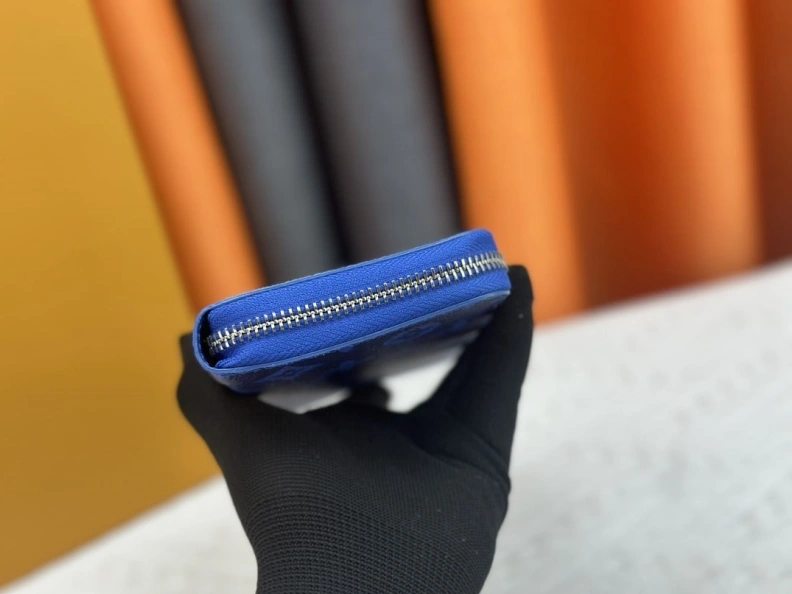 Lightweight LX Wallets 23862