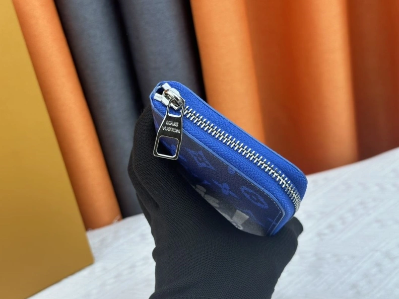 Lightweight LX Wallets 23862