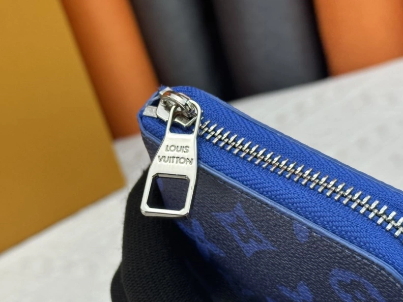 Lightweight LX Wallets 23862