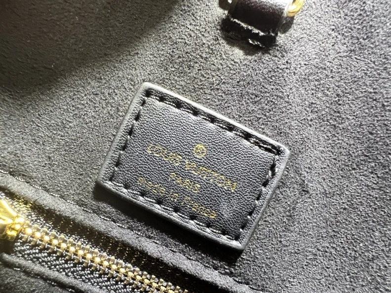 Bold LX Shopping Bags 24308