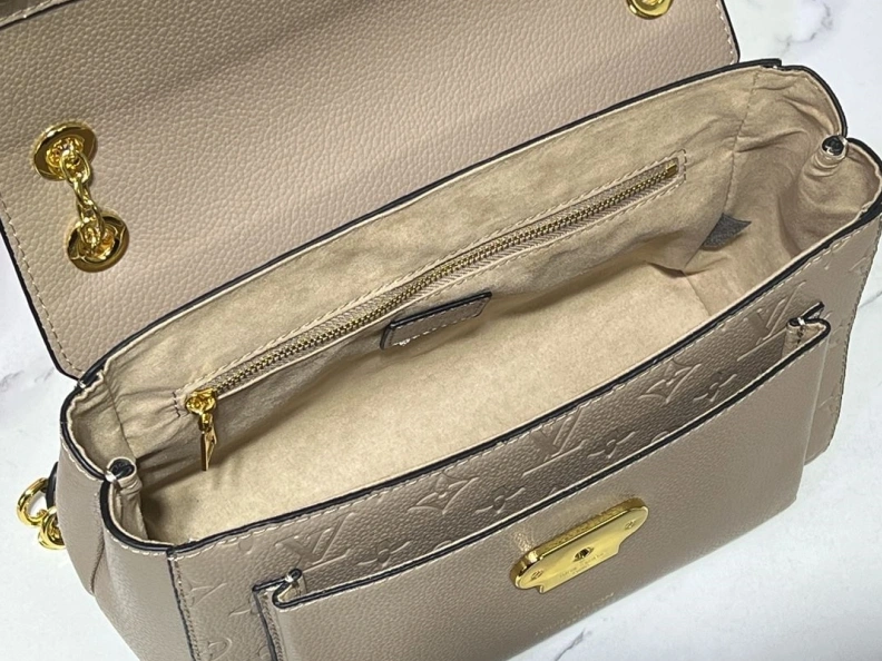 Reliable LX Top Handle Bags 24152