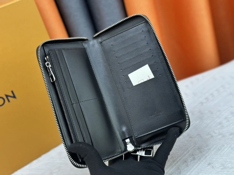 Sleek LX Wallets 23848
