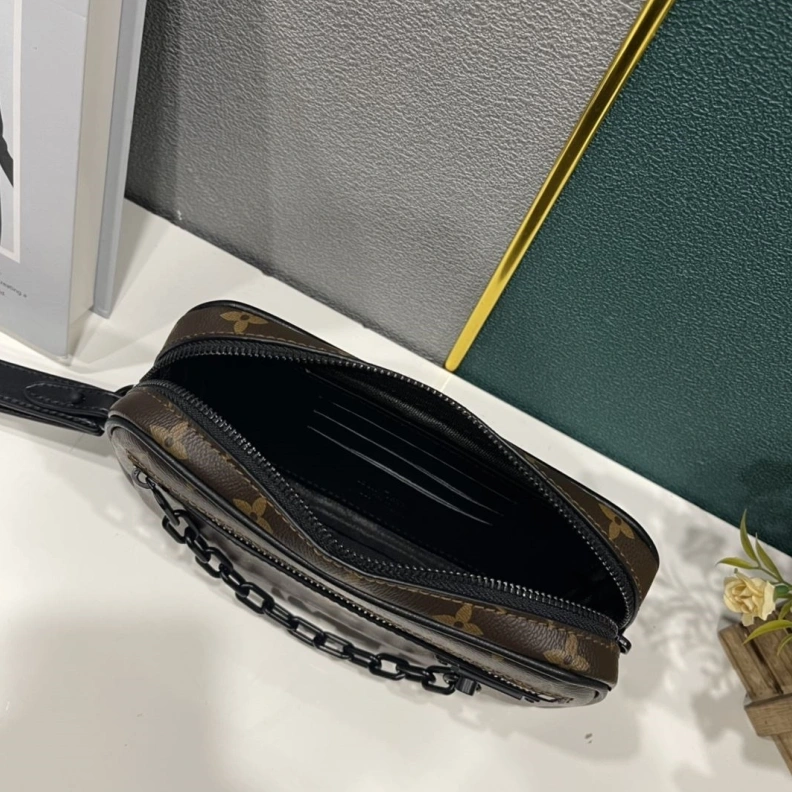 Breathable LX Clutch Bags 24593