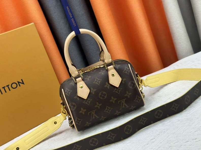 WellDesigned LX Speedy Bags 24215