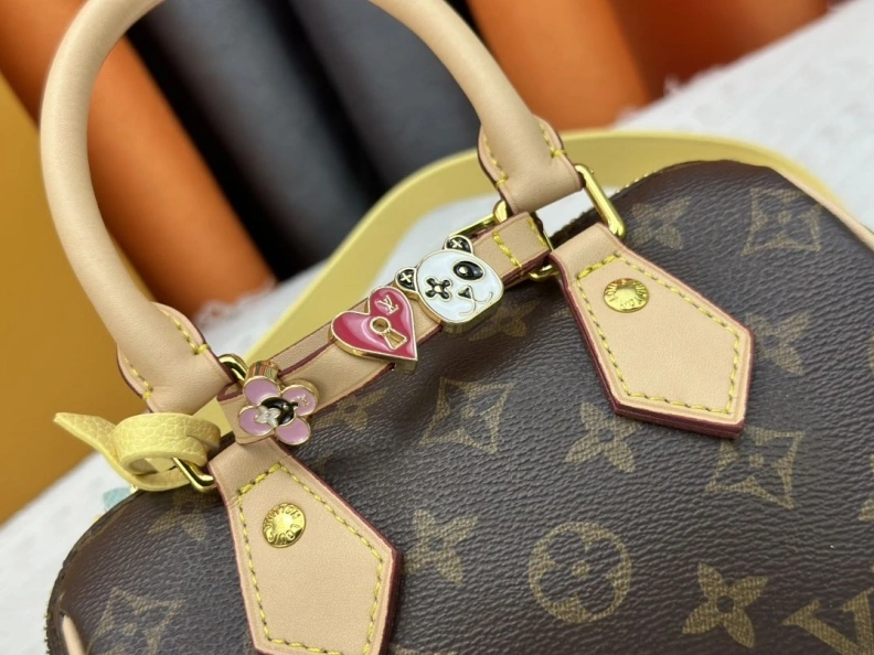 WellDesigned LX Speedy Bags 24215