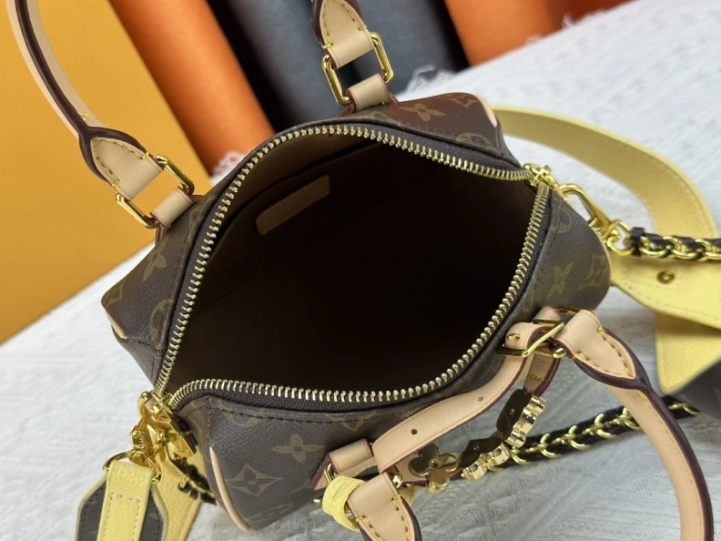 WellDesigned LX Speedy Bags 24215