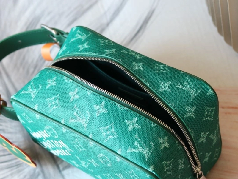 LX Cosmetic Bags Classic 16940
