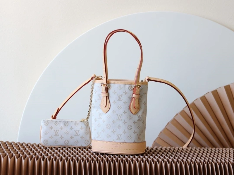 WellDesigned LX Bucket Bags 17105
