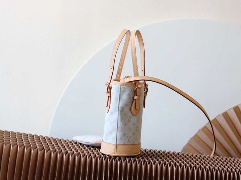 WellDesigned LX Bucket Bags 17105