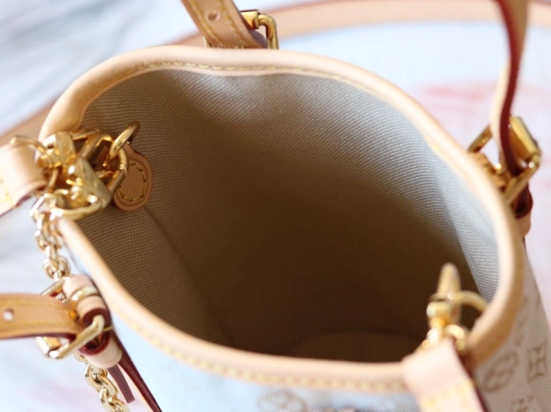 WellDesigned LX Bucket Bags 17105