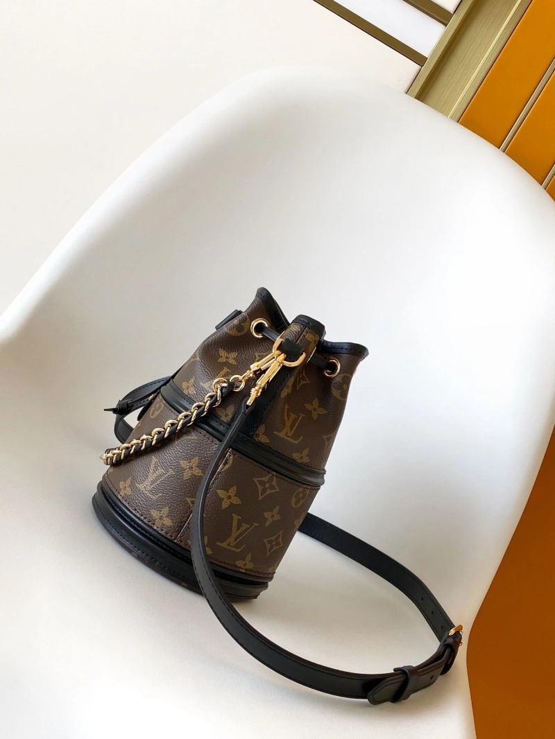 Bright LX Bucket Bags 17095