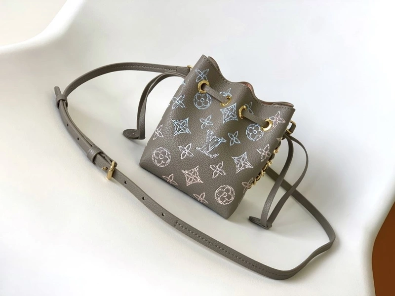 LX Bucket Bags Bright 17099