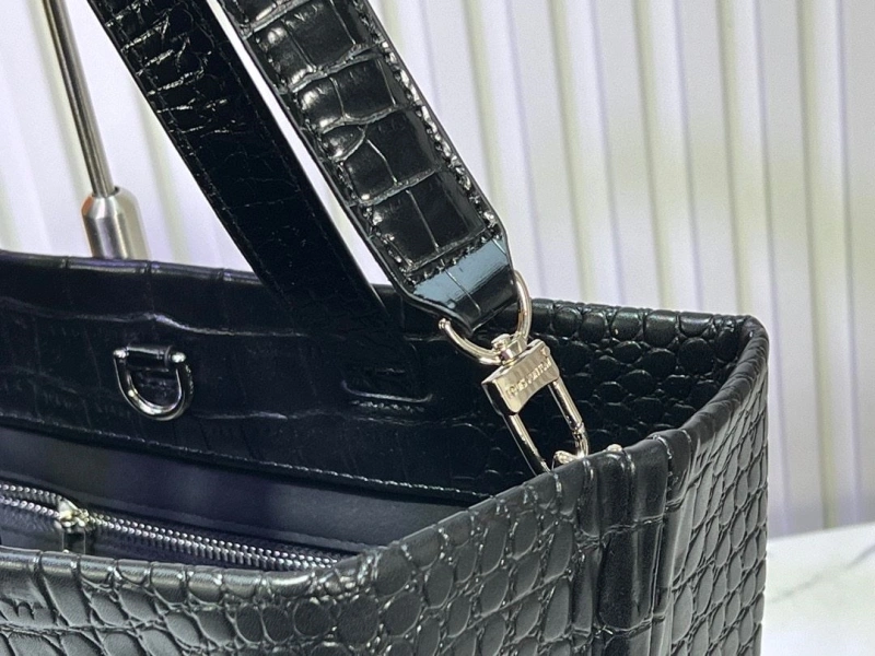Versatile LX Shopping Bags 16712