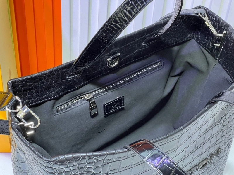 Versatile LX Shopping Bags 16712