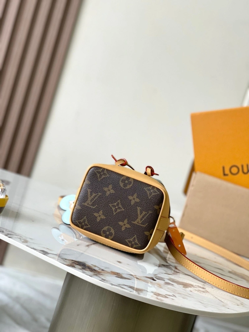 Efficient LX Bucket Bags 17097