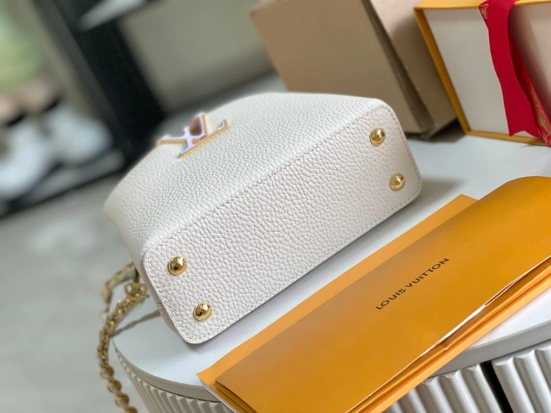 Resilient LX Caxucines Bags 17044