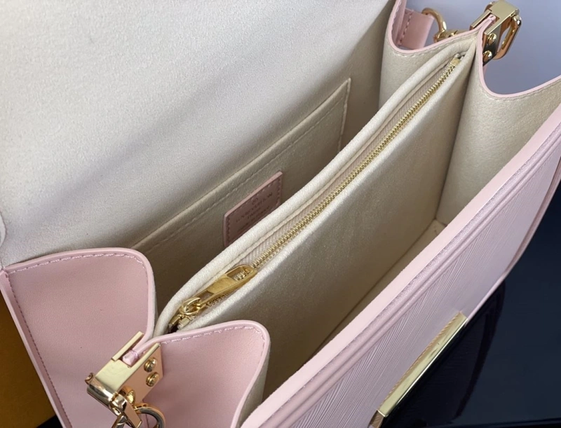 Soft LX Satchel bags 16820