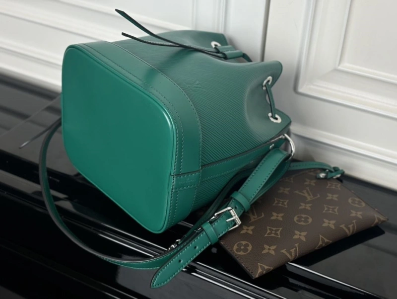 Bright LX Bucket Bags 17084