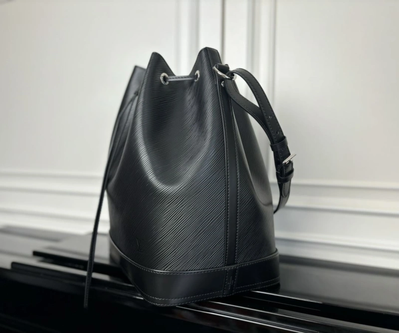 LX Bucket Bags Classic 17079
