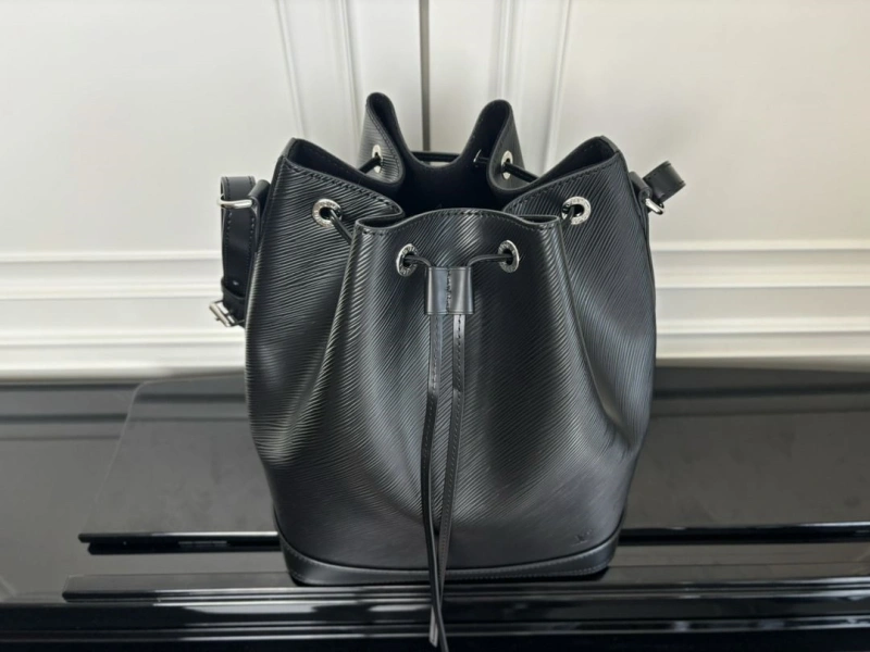 LX Bucket Bags Classic 17079