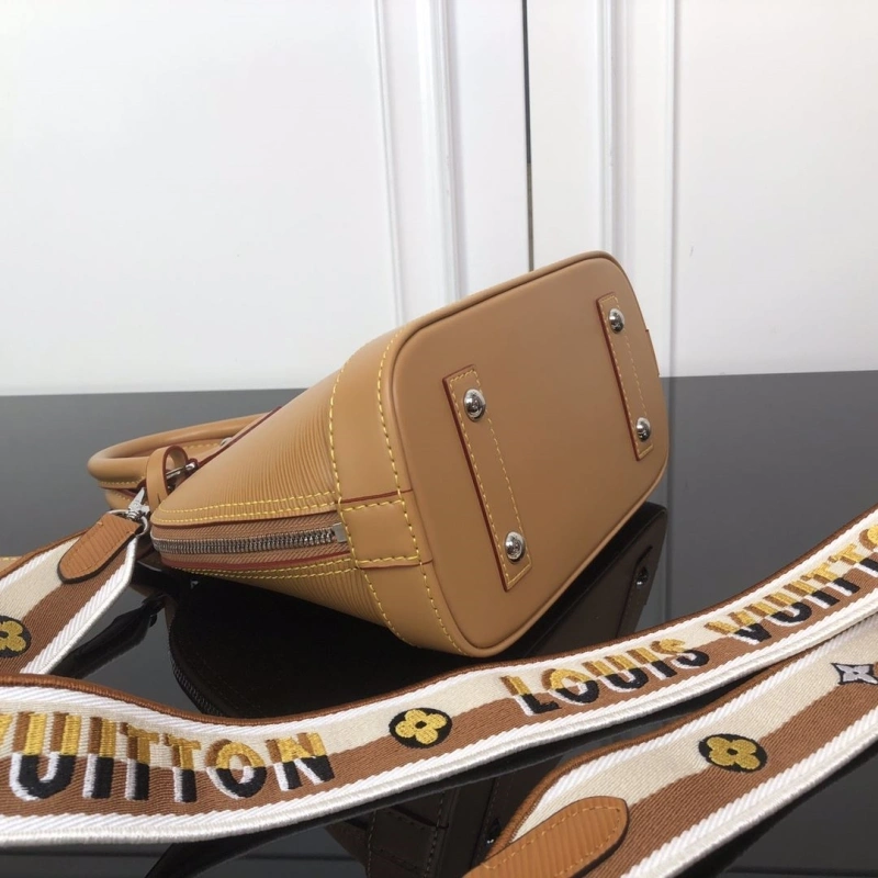 Versatile LX Top Handle Bags 16530