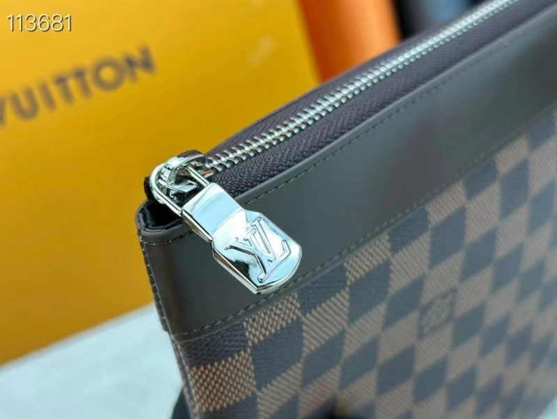 Resilient LX Clutch Bags 16978