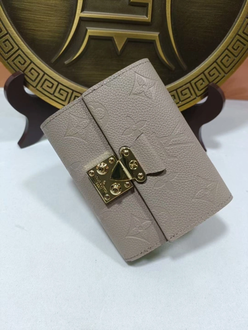 Trendsetting LX Wallets 16410