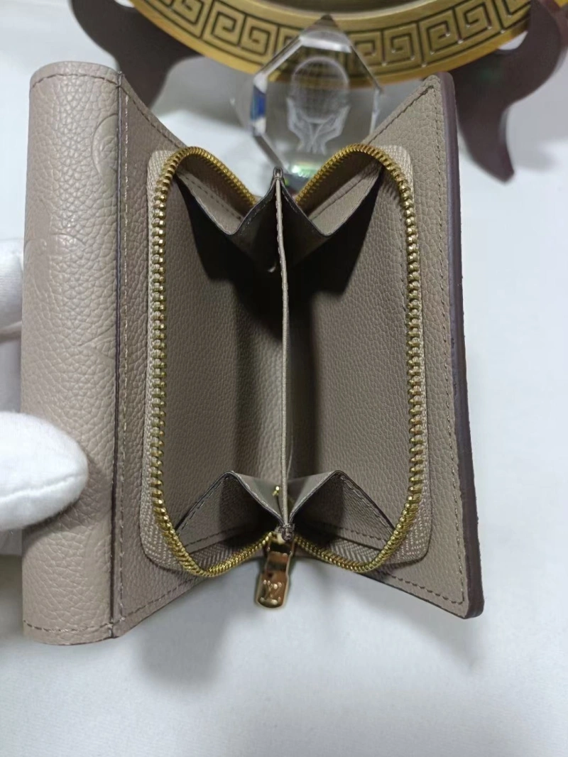 Trendsetting LX Wallets 16410